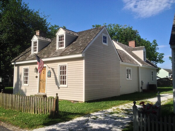 Front and side of W Melson House