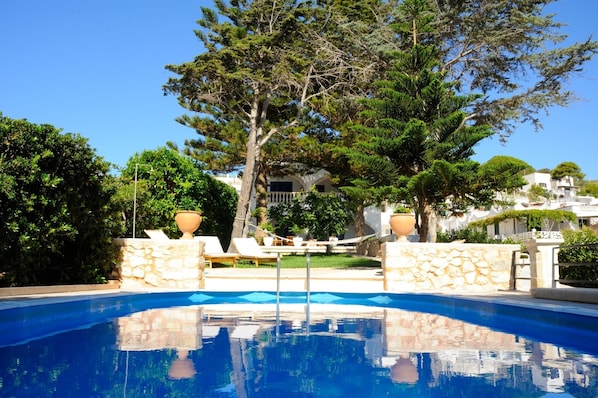 Private pool beachfront