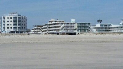 Sunrise Ocean Front Condo  *End Unit*   Steps from the Beach,  open year round. 