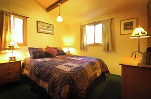 Rock Creek Sawmill Cabin Guest Bedroom 2