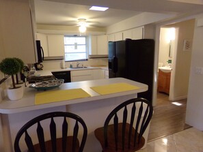 Breakfast Bar