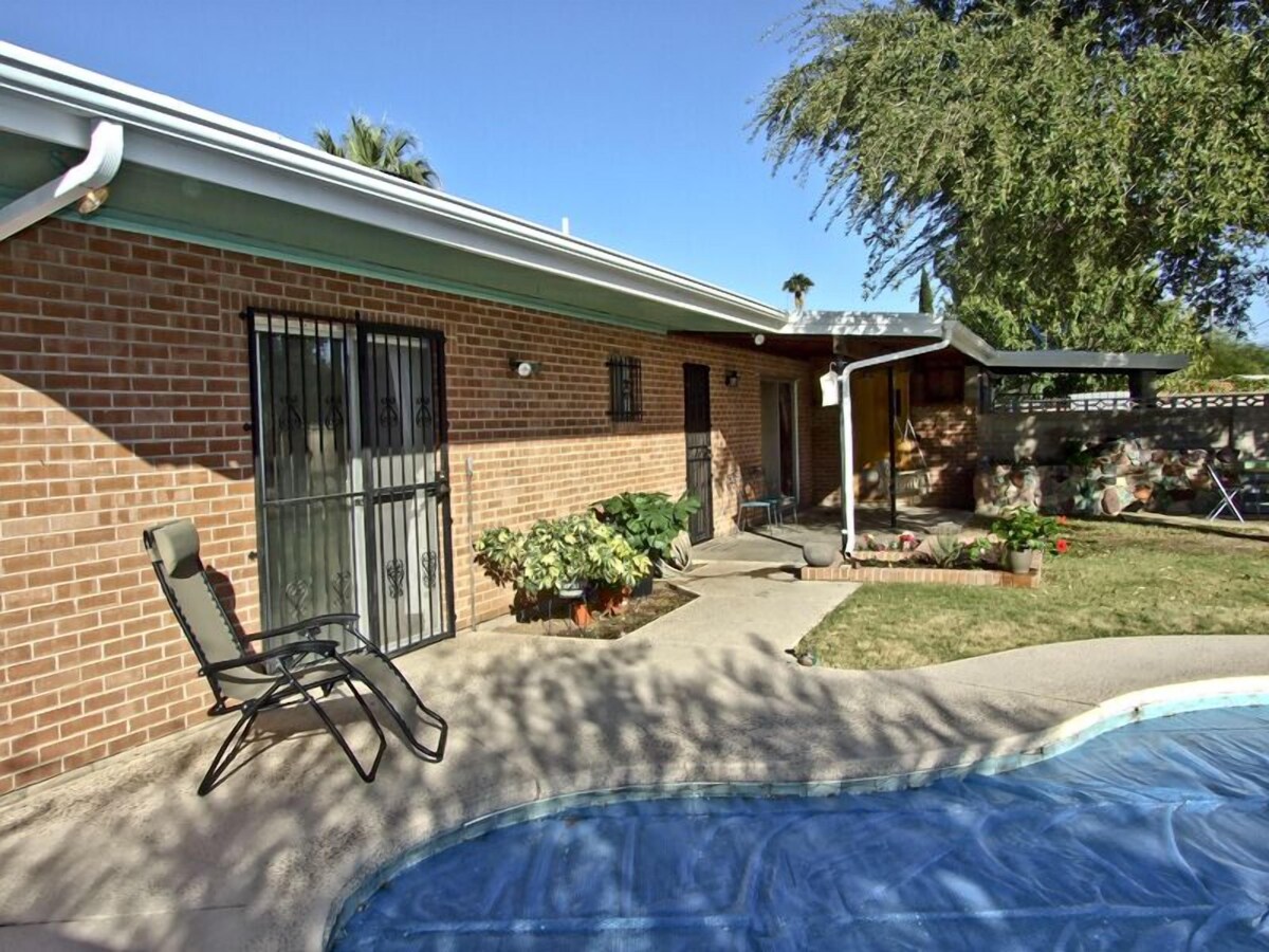 Central Tucson home on quiet cul-de-sac