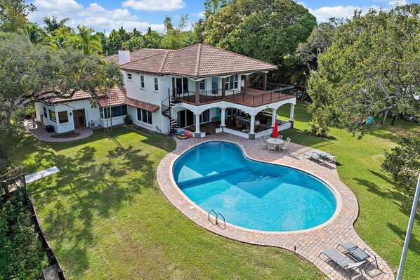 Amazing waterfront peninsula property