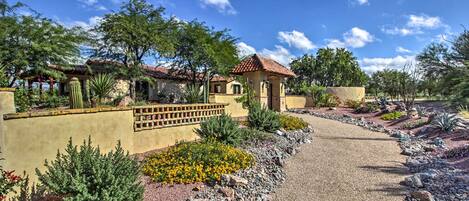 Tucson Vacation Rental | 3BR | 3.5BA | 2,400 Sq Ft | 2 Steps for Entry