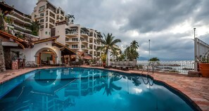 Private pool