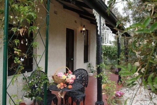 Azalea & Jasmine's B&B