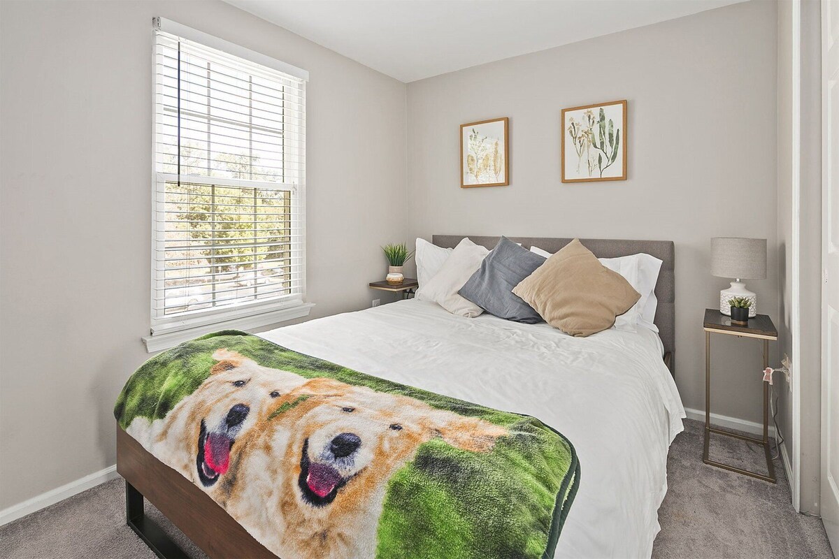 AsburyHill: Fenced In & Private Yard, 40 Mins to DC