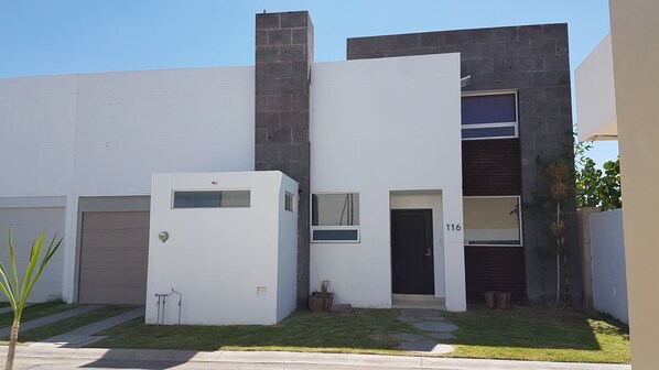 Fachada / Facade