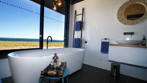 Black Villa bathroom & view