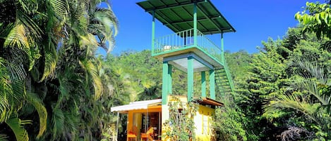 Casita Amarilla with mirador