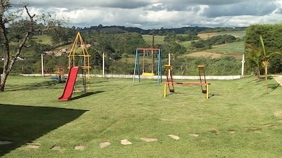 Casa de campo, Ibiúna, 74 km de SP, Natureza,  ideal para Família!