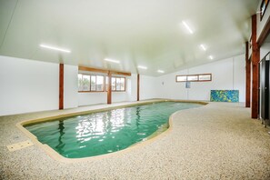 12m Indoor heated pool