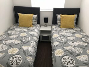 Bedroom 2 - Super king size or twin room