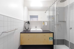 Bain