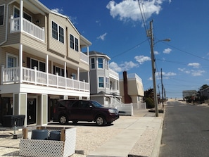 8 Houses from the beach!!