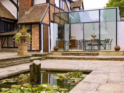 Great Tangley Manor 11th C Manor with indoor heated pool, London less than 1 hr