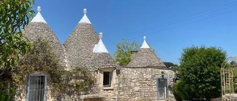 Trullo & Courtyard with lavender garden. 