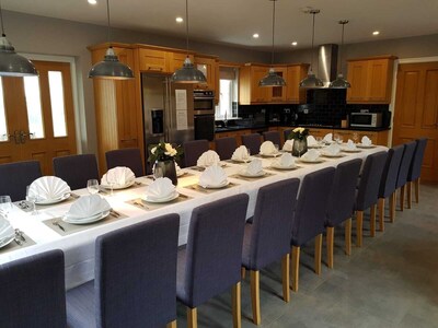 Foyle ,Kinsale,6 Bedroom,5 Bath,sleeps 25,newly refurbished,4 mins to town