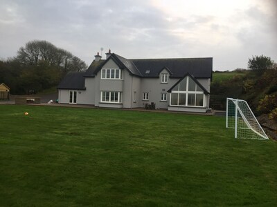 Foyle ,Kinsale,6 Bedroom,5 Bath,sleeps 25,newly refurbished,4 mins to town