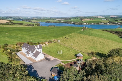 Foyle ,Kinsale,6 Bedroom,5 Bath,sleeps 25,newly refurbished,4 mins to town