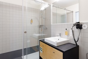 Bain