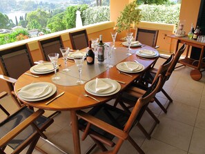 Veranda Dining Table