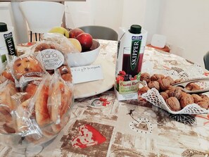 Breakfast meal