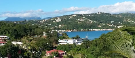 Vue sur la baie de Trinité depuis la terrasse