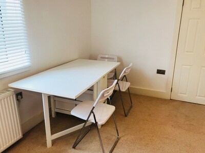 Central London stylish newly decorate studio