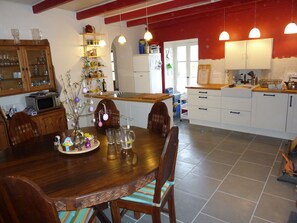 lovely teak african octagonal dining table & kitchen