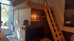 Mezzanine 