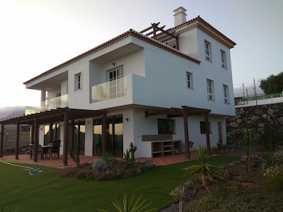 Casa ZOE, Luxury villa with sea view