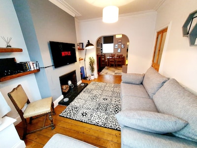 3 bedroom house close to city centre and the university. 