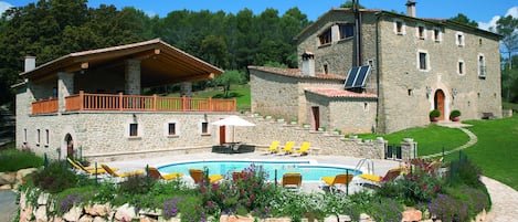 The landscaping and the flower garden around the pool are exceptionally nice!