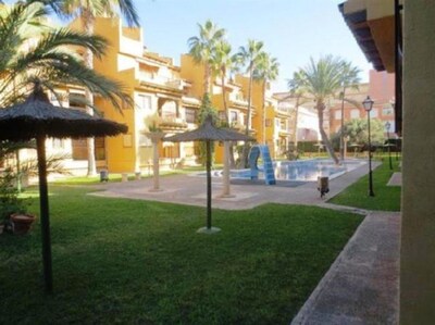 Townhouse with pool 3 'from the beach.