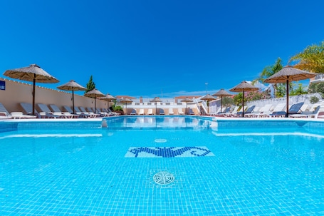 ARGENTIERE-CLUB - La Piscine Chauffée