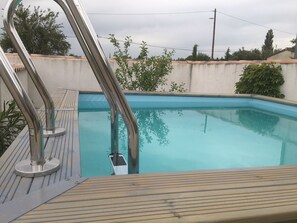 mini piscine en bois