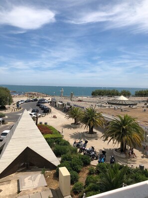 Beach/ocean view