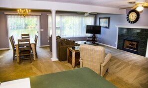Lots of space for guests & amazing view of Lake Catherine