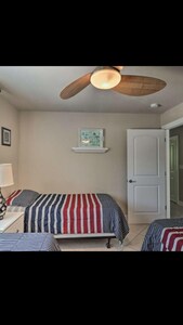 Magnificent  Upscale Beach Lovers Dream Sleeps 8, dog friendly special discount