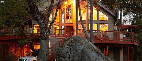 The Yosemite Peregrine Lodge.