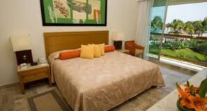 Master bedroom has king size bed and full bath with jacuzzi tub