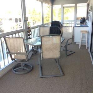 Screened porch (extra fine mesh keeps out noseeums)