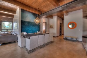 Before your arrival the home will be meticulously cleaned by 5 Diamonds professional cleaning crew