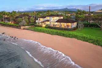 Hale Ohe - Best Value Beachfront Home Steps from Beach
