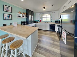 Full Size Kitchen