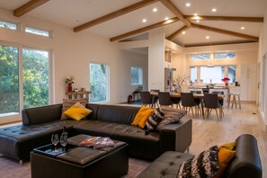 Large living + dinning area for family and friends to gather.