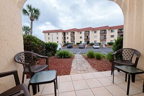 5118 Patio View