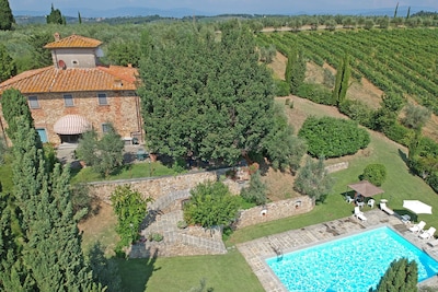 Charmante Villa mit Pool in Chianti-Weinbergen mit Klimaanlage, near Florence
