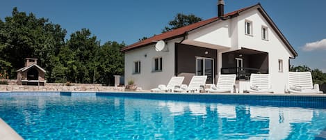 Holiday House Jelena - Grubine, with pool and kids playground